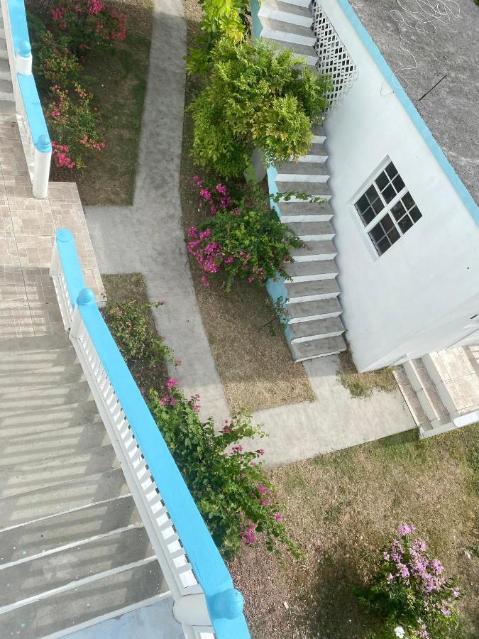 Beverley'S Guest House, Nevis Exterior photo